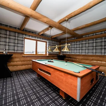 Zapotoczny 아파트호텔